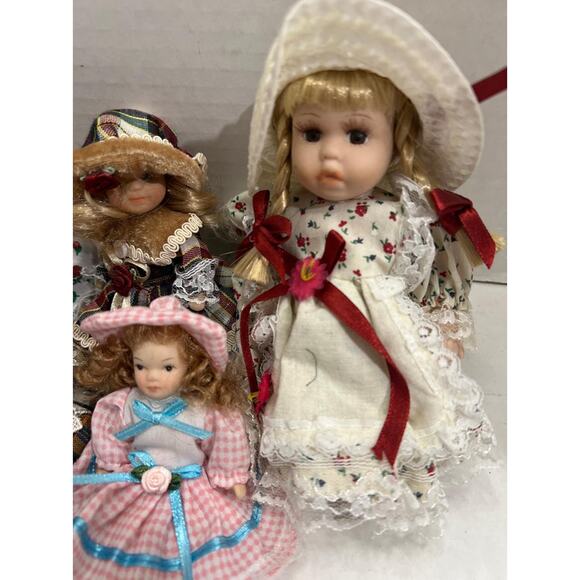 Lot 7 Vintage Mini Porcelain Dolls Victorian Fancy Friends Baby Collectibles - Picture 2 of 10